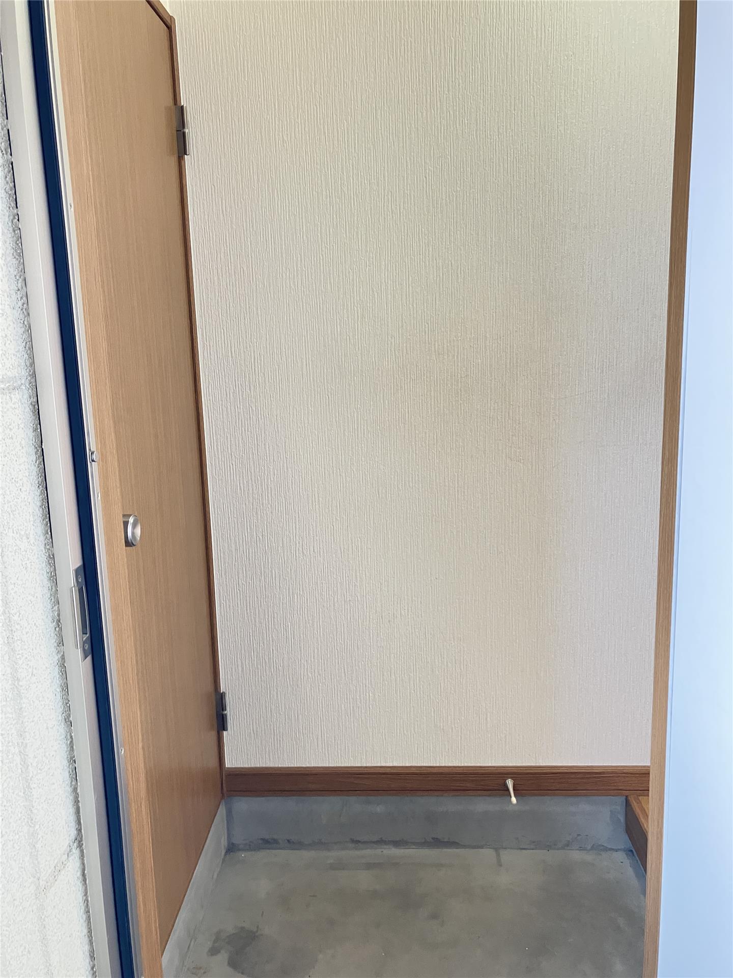 レジーナA棟の玄関写真