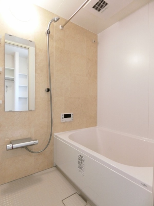 バス・シャワールーム　図面と現状に相違がある場合には現状を優先