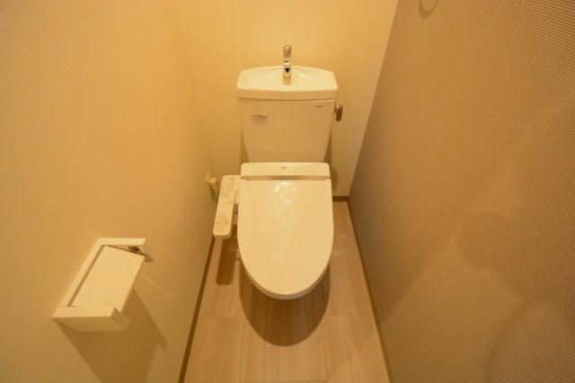 トイレ　温水洗浄便座付きでおすすめ！