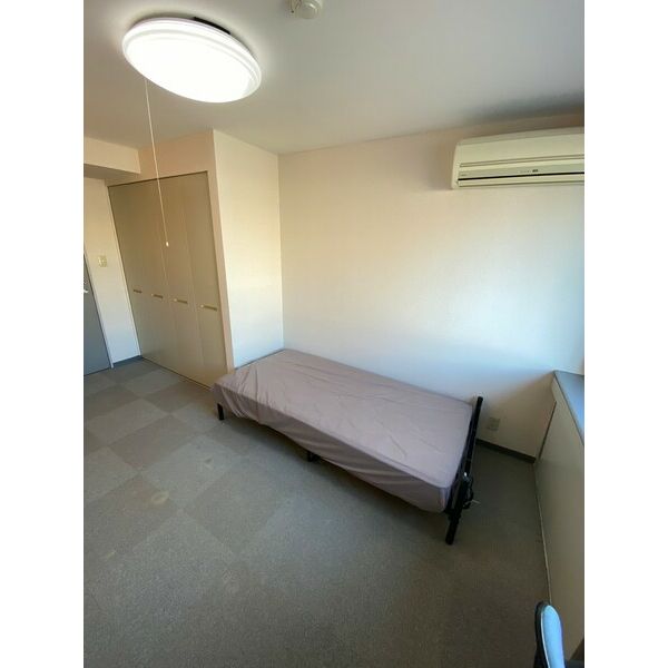 居室・リビング　イメージとして同建物他部屋を表示しています