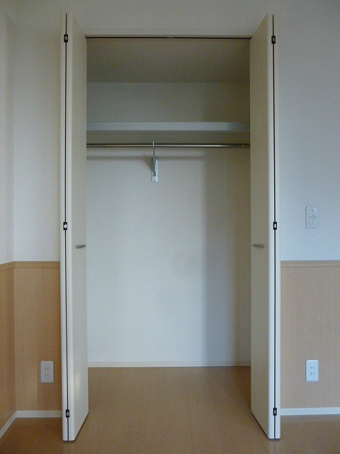収納　※写真は101号室です（反転）