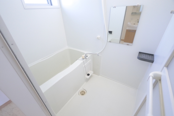 バス・シャワールーム　一日の疲れを癒してください