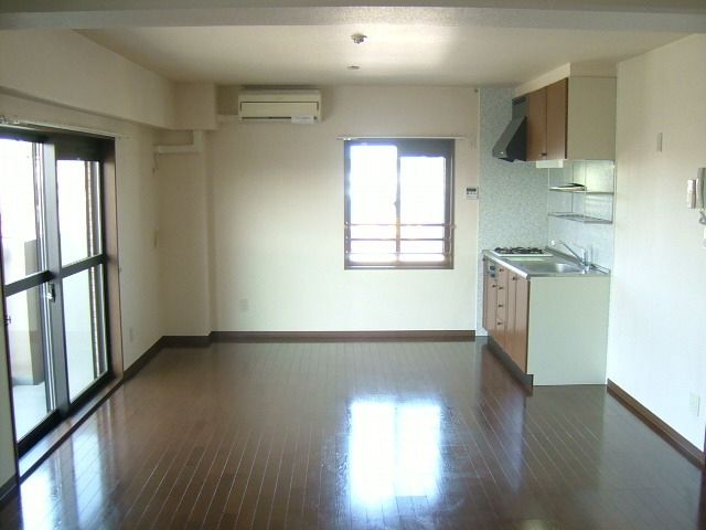 居室・リビング　お問合せはタウンハウジングまで！※現地待合わせ相談可能