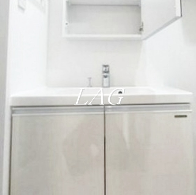 洗面設備　洗面台です。