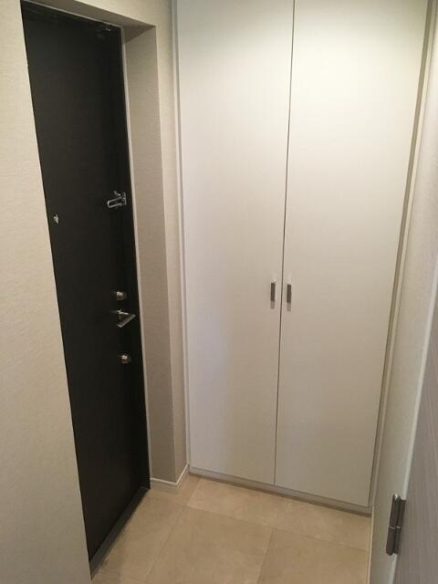 玄関　※同タイプ別階数部屋