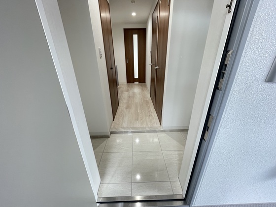 玄関　※別部屋の写真です
