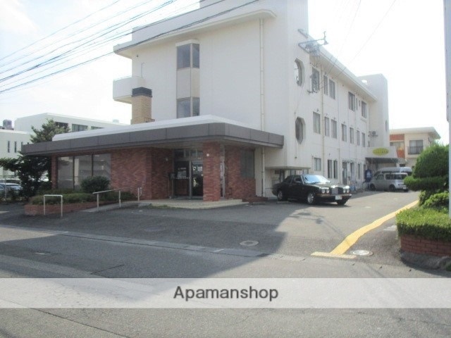 病院　すずき内科クリニック（病院）まで449m