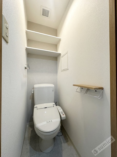 トイレ　温水洗浄便座付き♪♪