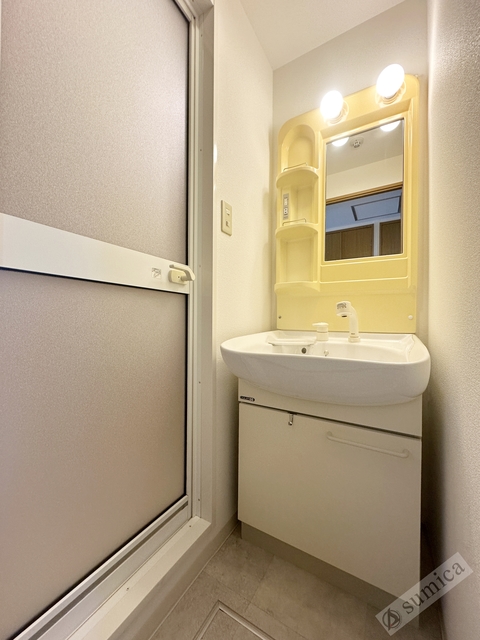 洗面設備　シャンプードレッサー付き・朝シャンもこちらで♪♪