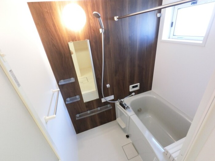 バス・シャワールーム　換気暖房乾燥機付浴室