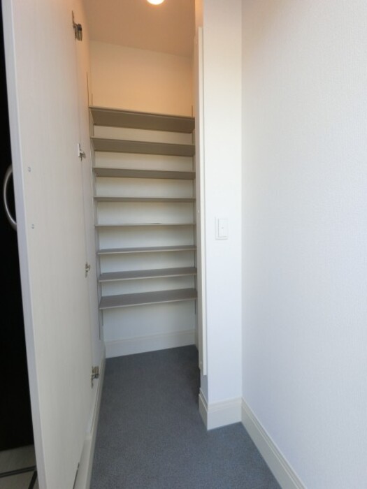 玄関　シューズクローク