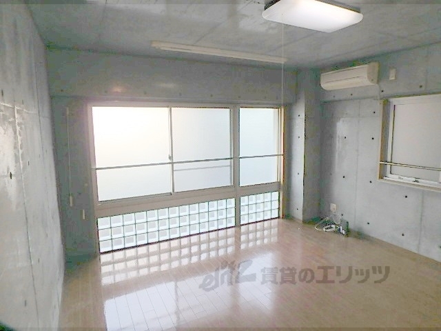 居室・リビング　洋室