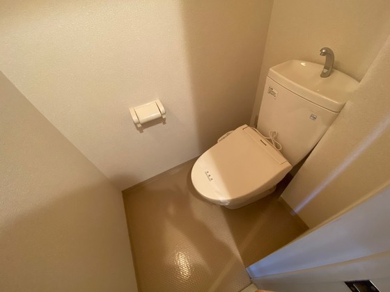 トイレ　※別部屋の写真です