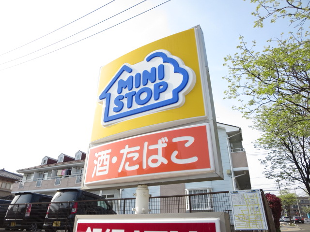 コンビニ　ミニストップ宮城もみじケ丘1丁目店（コンビニ）まで518m