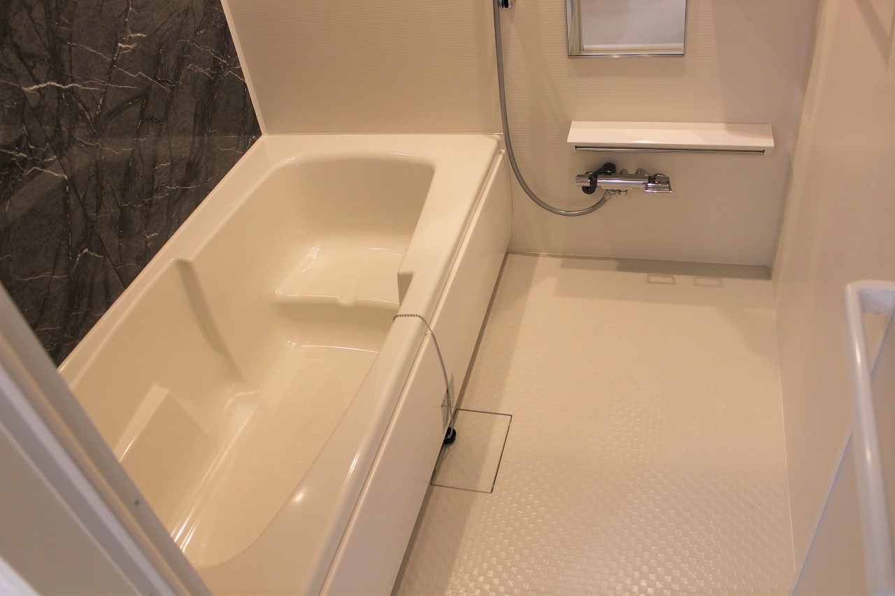 バス・シャワールーム　浴室（一坪タイプ）