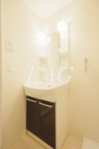 洗面設備　独立洗面台です。