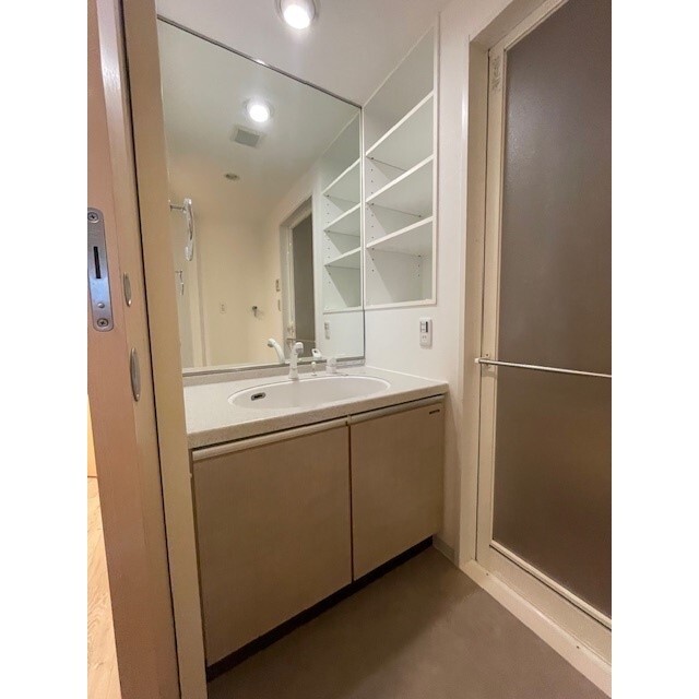 洗面設備　同タイプ別部屋の写真です