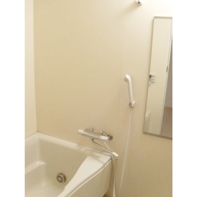 バス・シャワールーム　【南向き角部屋で陽当たり良好♪】