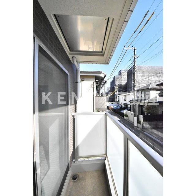 バルコニー　陽当たり良好なバルコニーです