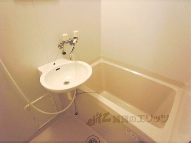 バス・シャワールーム　バス