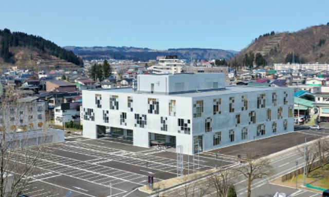 役所　魚沼市役所本庁舎（役所）まで2165m