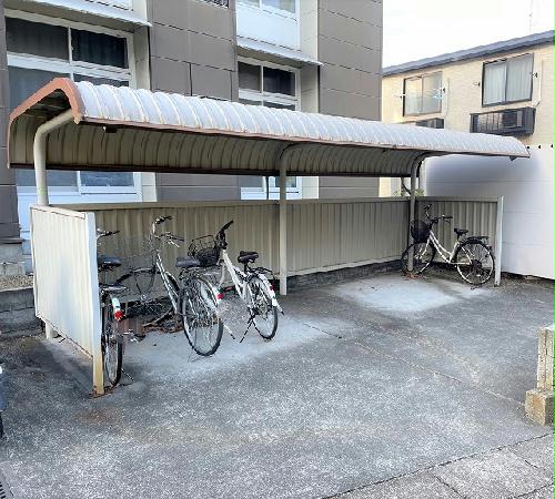 その他共有部分　屋根付き駐輪場