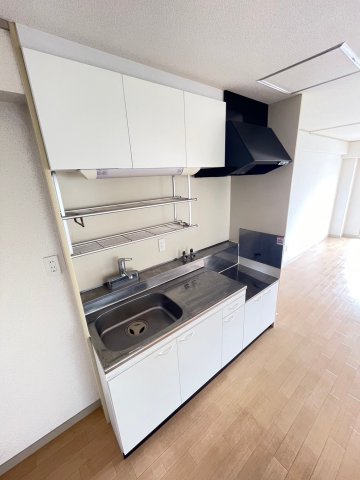 キッチン　カウンターキッチンに変更