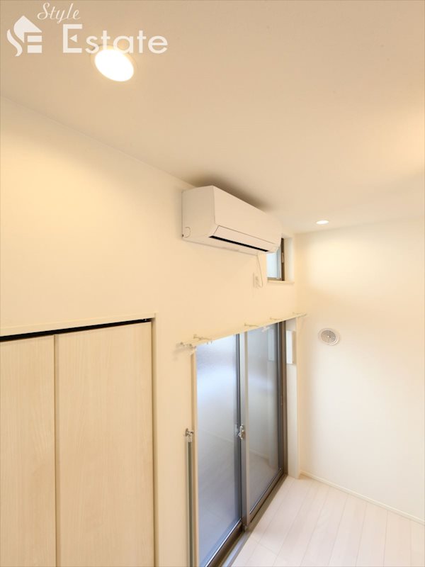 その他　エアコン★リビング