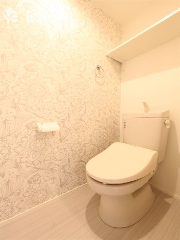 トイレ　温水洗浄便座付シャワートイレ