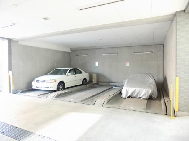 駐車場　機械式駐車場完備