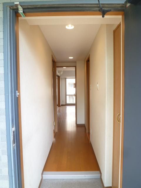 玄関　シューズボックス完備