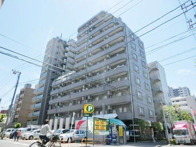 建物外観　SRC造11階建ての物件です