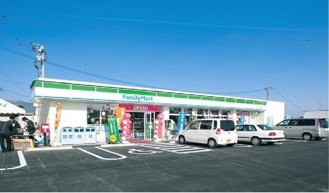 コンビニ　ファミリーマート倉敷平田店（コンビニ）まで950m