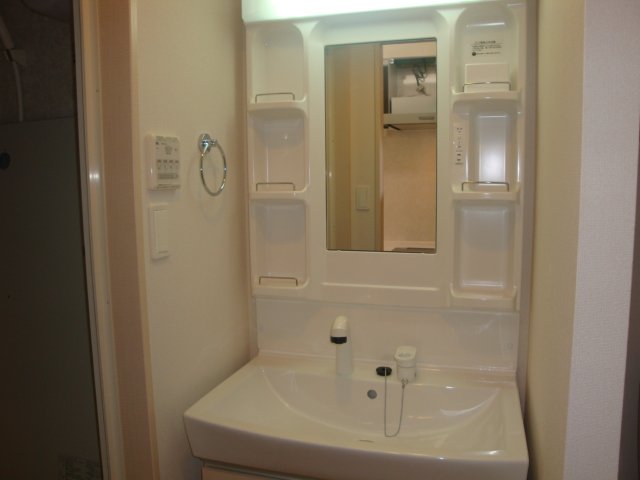 洗面設備　洗髪洗面化粧台