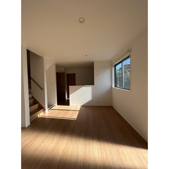 居室・リビング　フローリング！