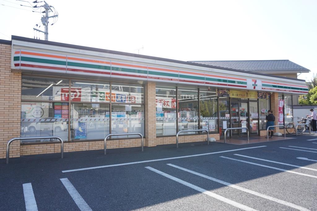 コンビニ　セブンイレブン 川口辻店（コンビニ）まで564m