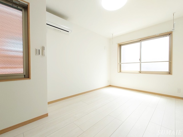 居室・リビング　人気の角部屋です☆