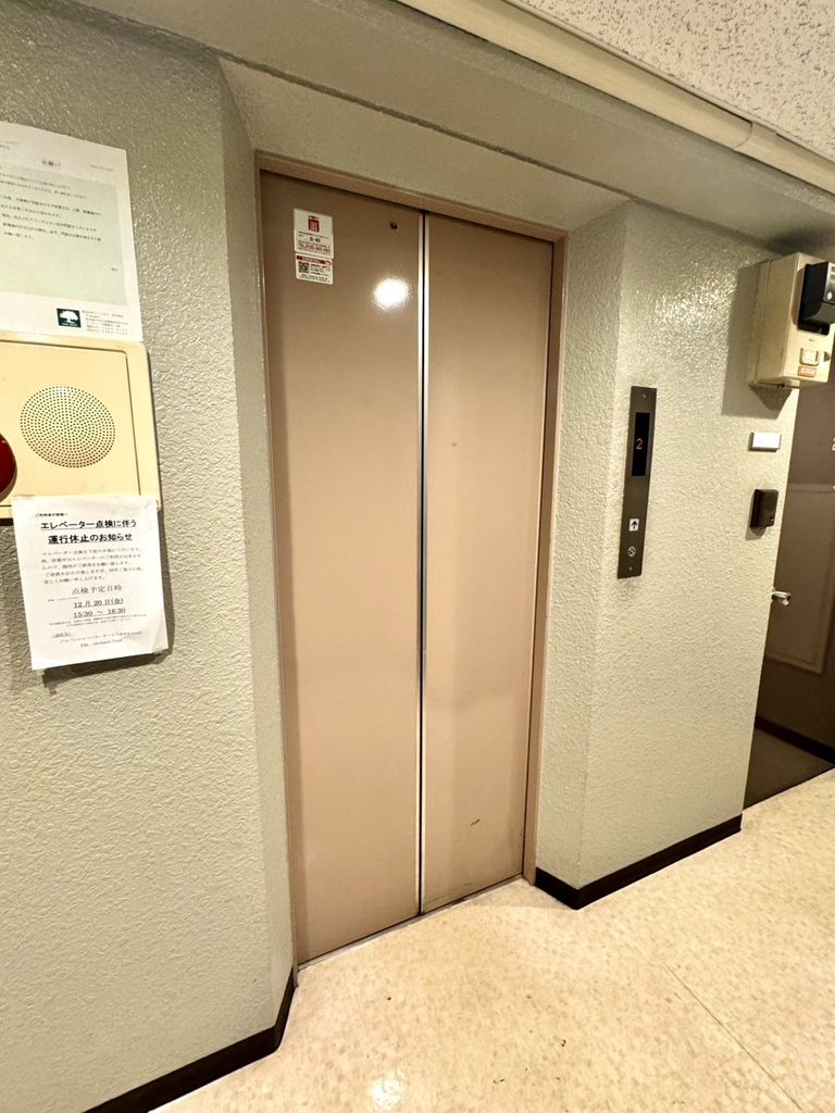 ロビー　エレベーター