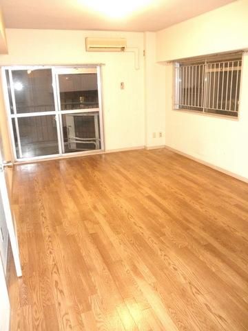 居室・リビング　★日当たり良好★