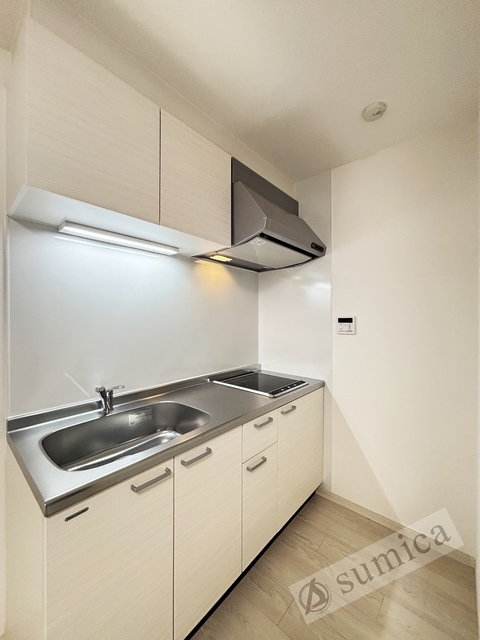 キッチン　ＩＨ２口コンロ完備♪お一人でもお二人でもゆったり使えますね♪