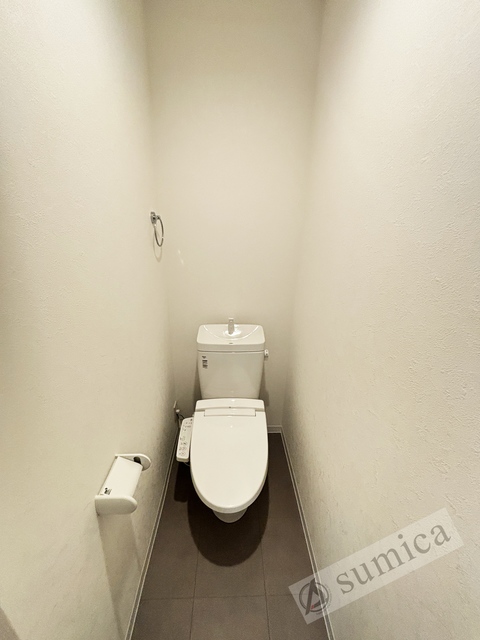 トイレ　温水洗浄便座付き♪♪