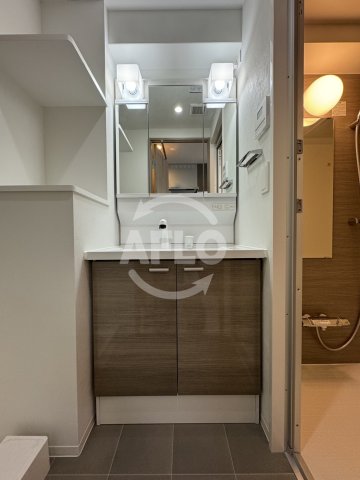 洗面設備　アーバネックス梅田中崎町II　独立洗面台