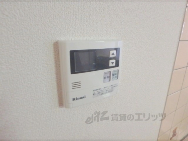 その他設備　給湯器リモコン