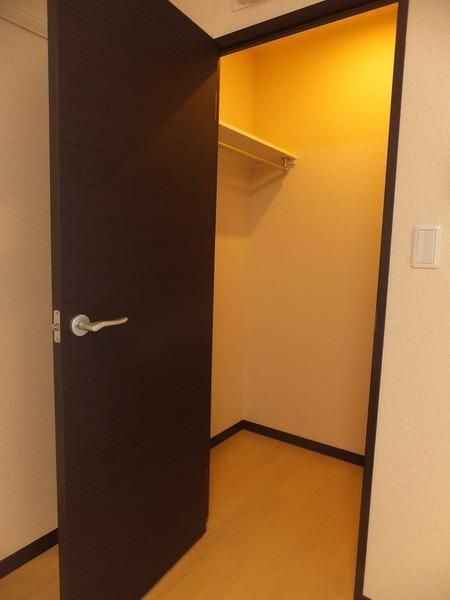 収納　★便利なウォークインクローゼット★