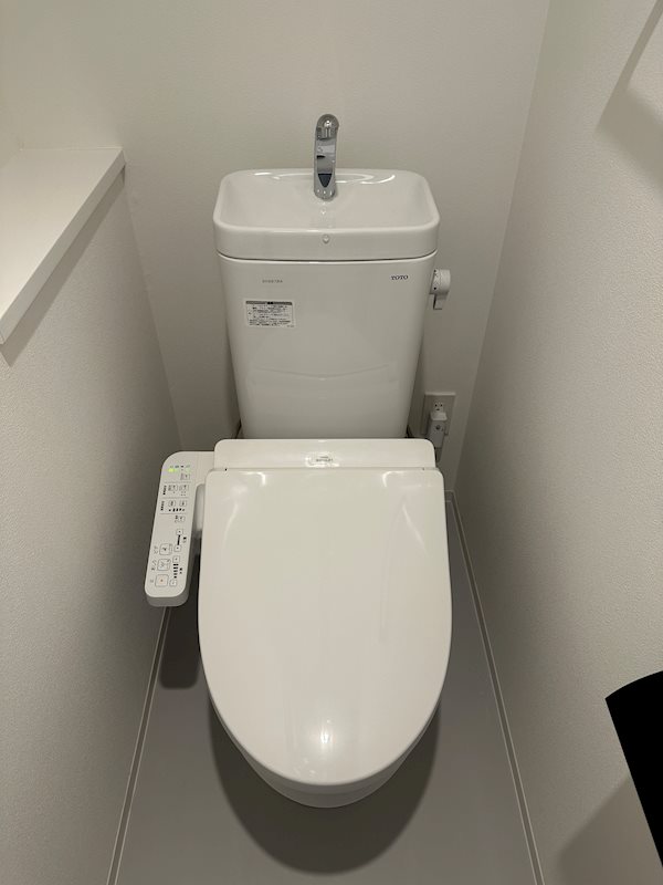 トイレ　トイレ