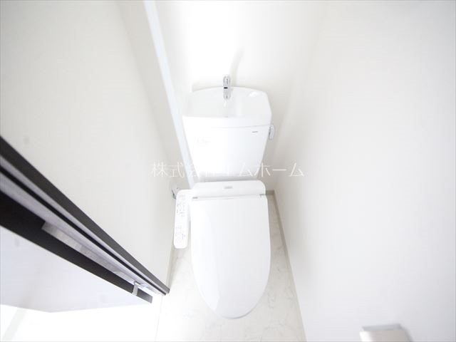 トイレ　温水洗浄便座付トイレ