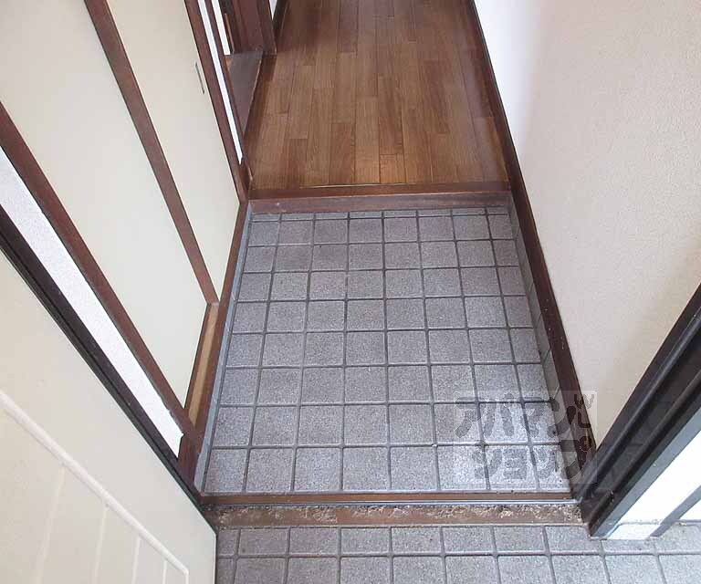 玄関　来客にも安心の広さです