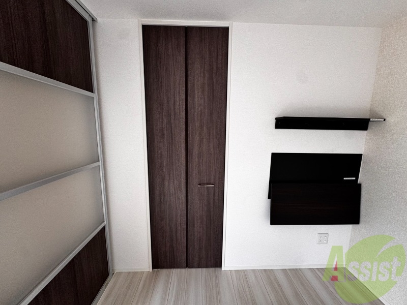 収納　こちらは玄関になります。扉を開けるととても明るいですね。