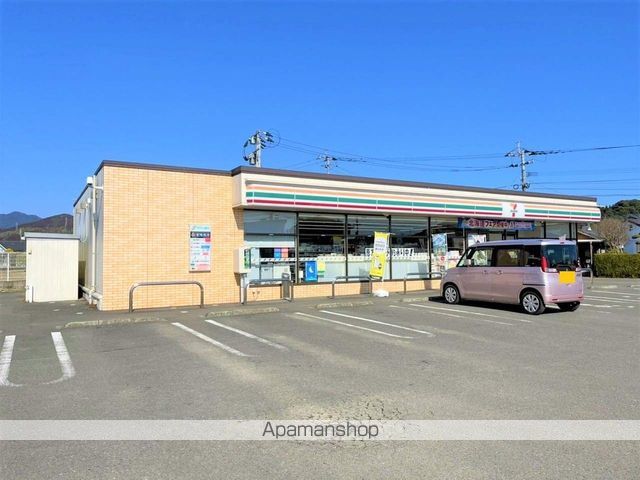 コンビニ　セブンイレブン（コンビニ）まで1590m