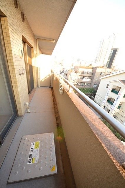 バルコニー　※他号室参考写真